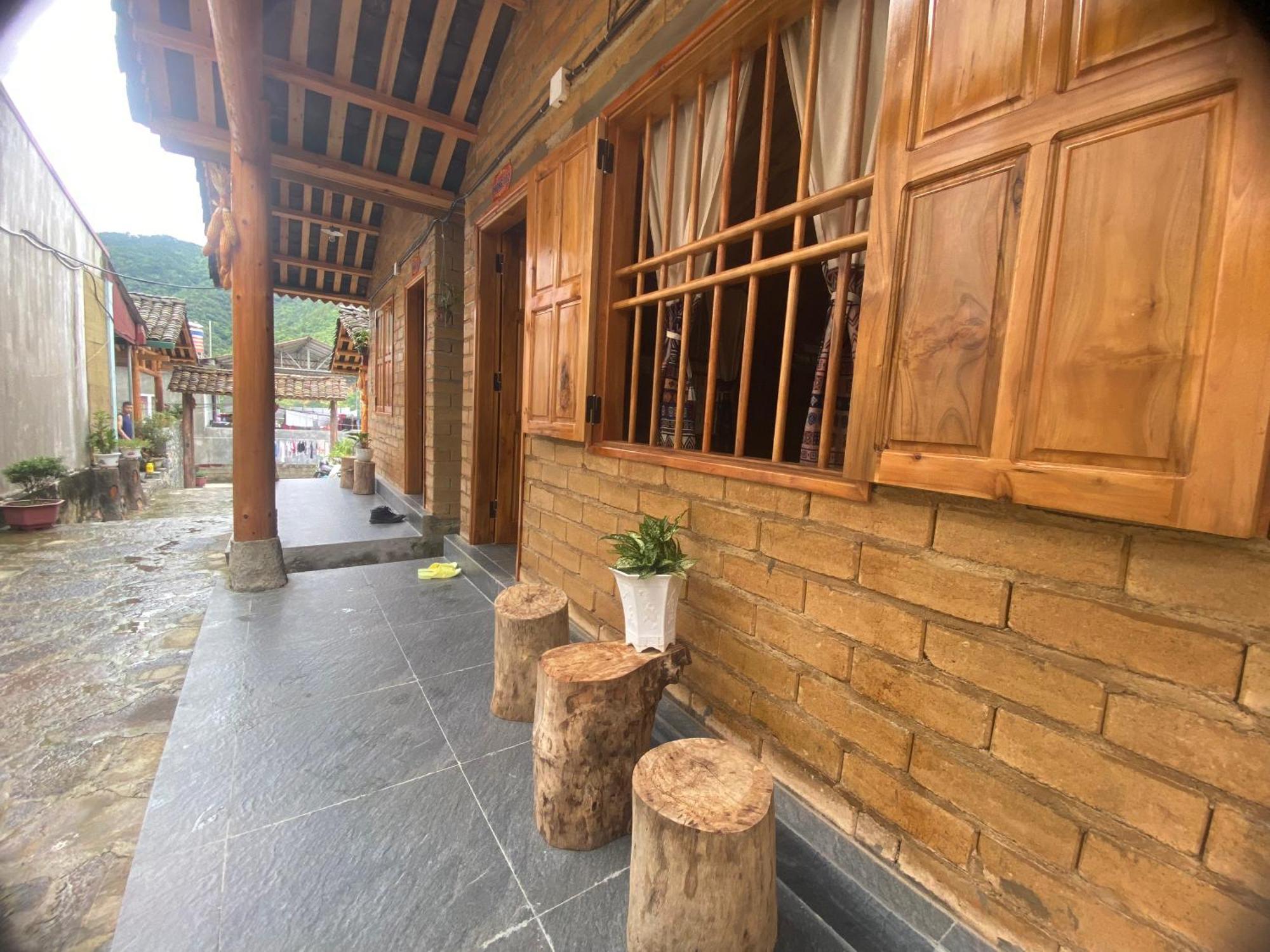 Tom Tep Homestay Ha Giang Esterno foto