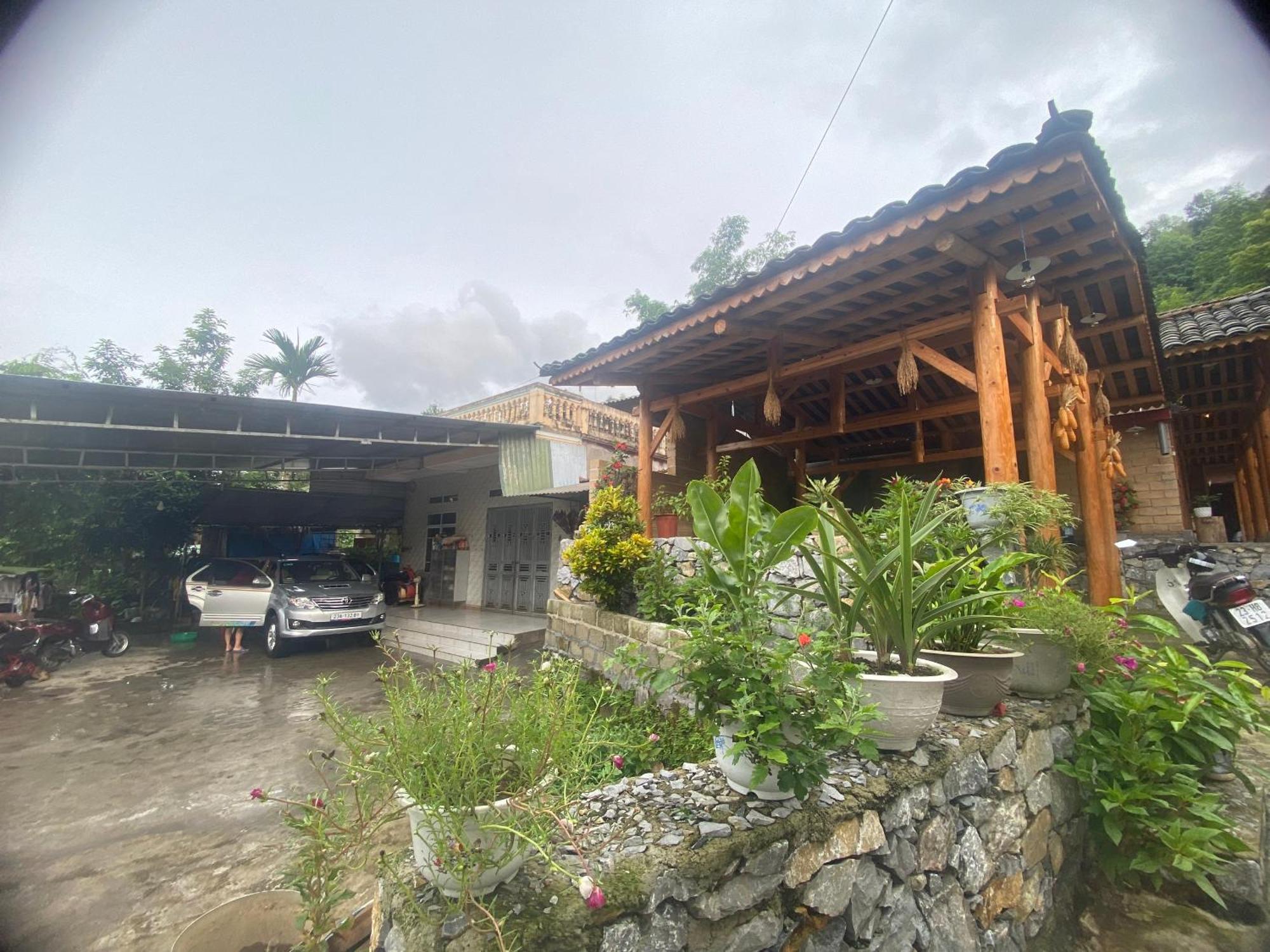 Tom Tep Homestay Ha Giang Esterno foto