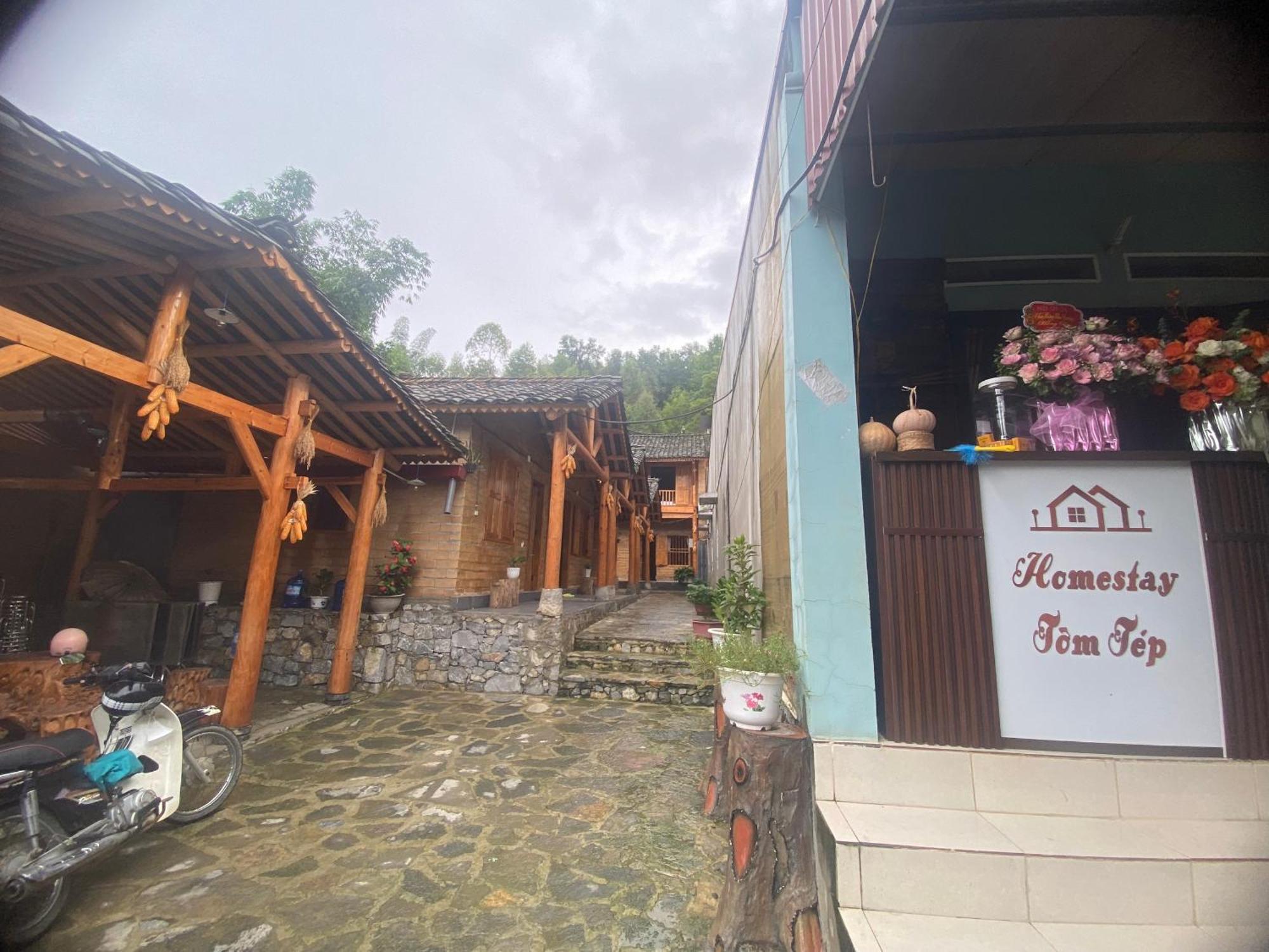 Tom Tep Homestay Ha Giang Esterno foto